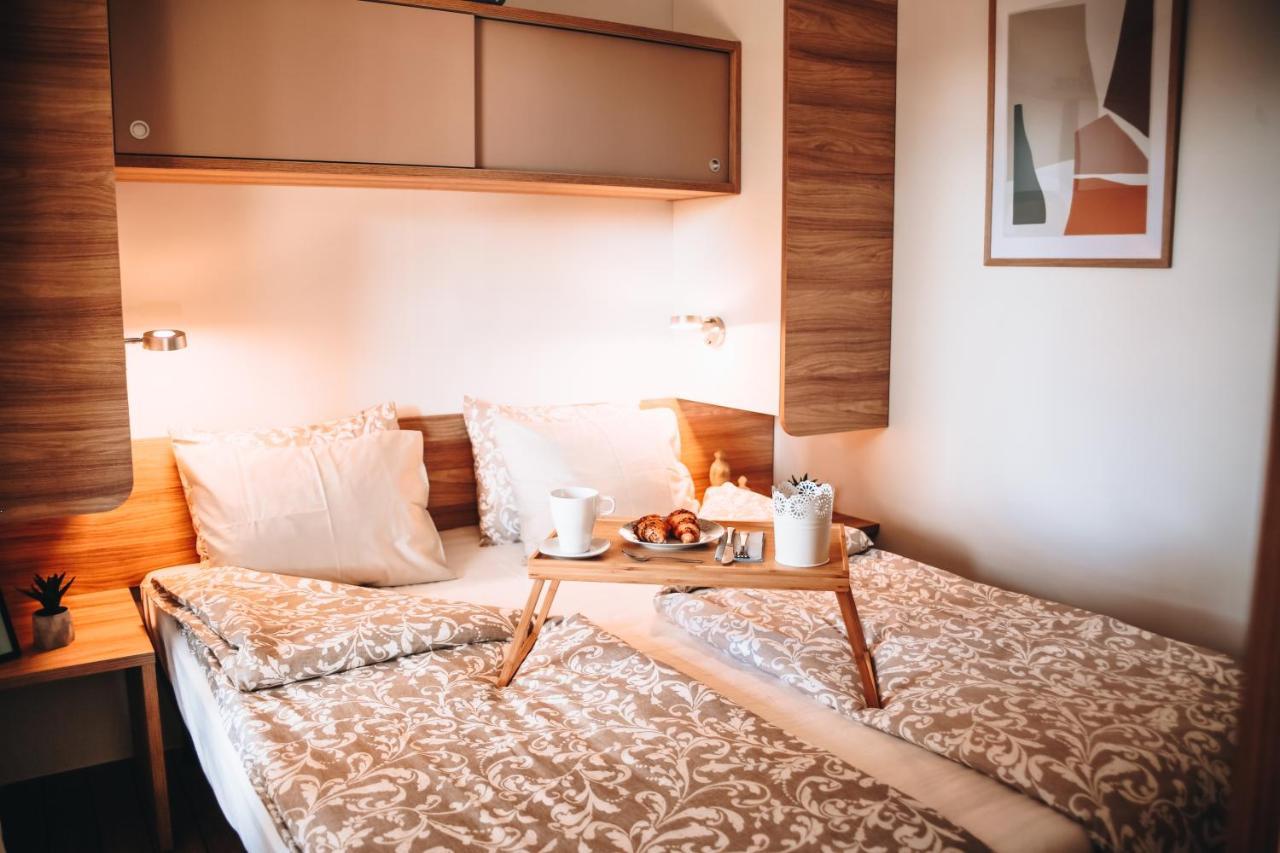 Mobile Home Peponi Del Mar, Camping Porton Biondi Rovinj Extérieur photo